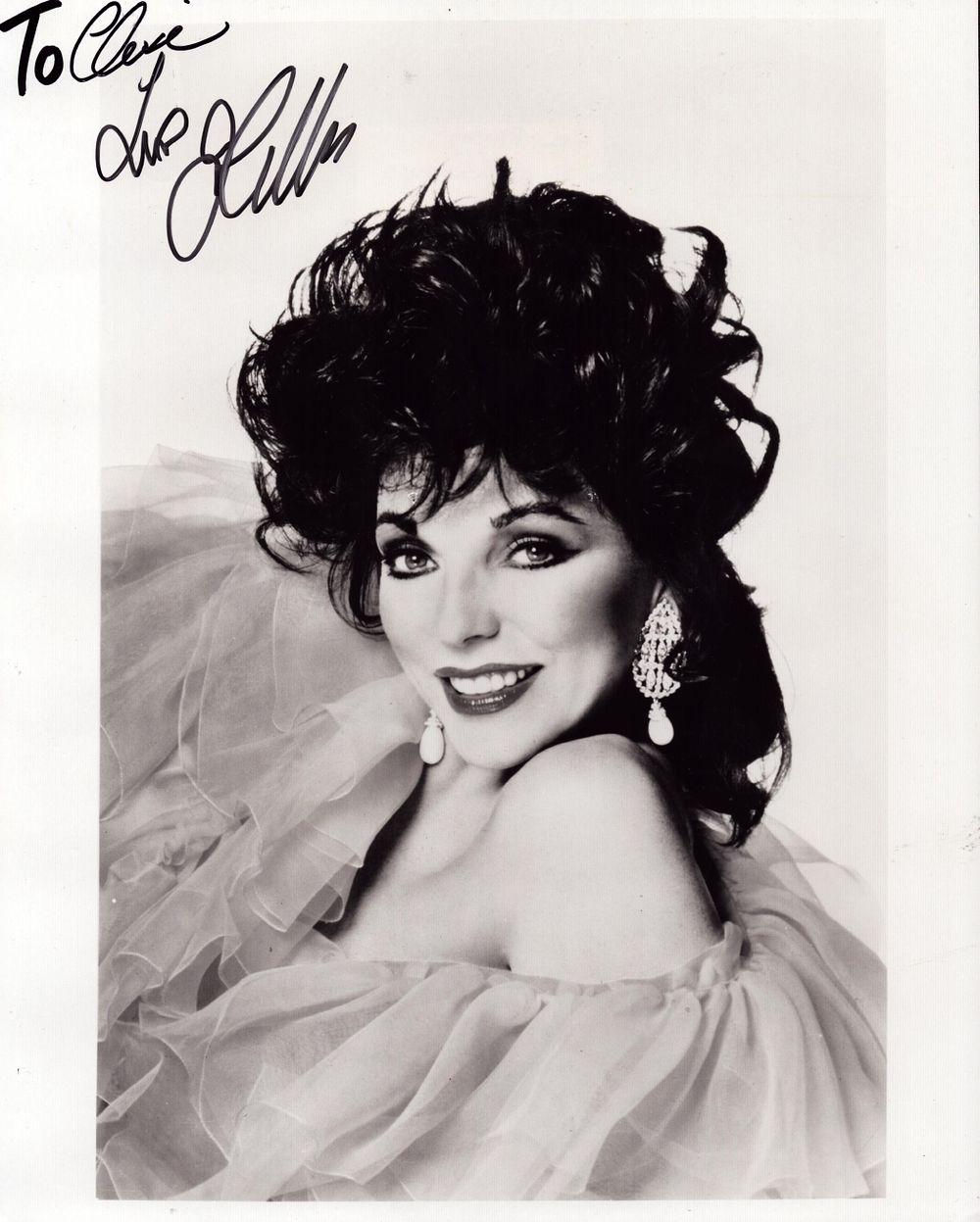 Lot 124: British Actress Dame Joan Collins signed 10 x...