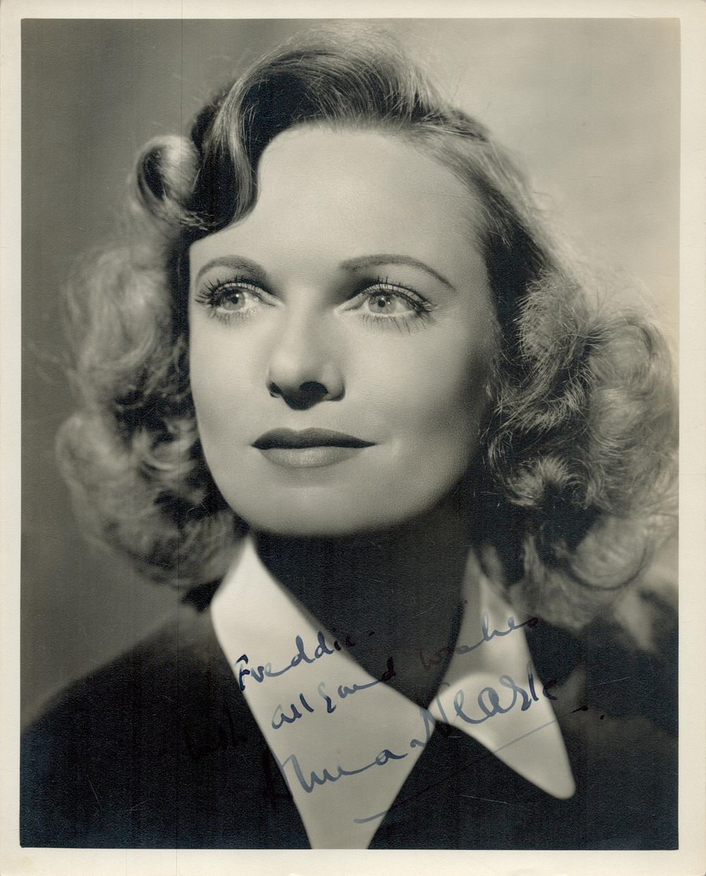 Lot 227: Anna Neagle signed 10x8 inch vintage black and...