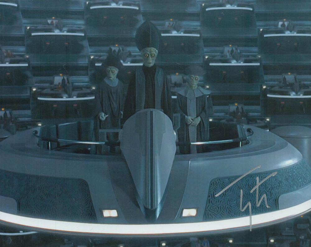 Lot 15: Toby Longworth signed 10x8 inch Star Wars colour...
