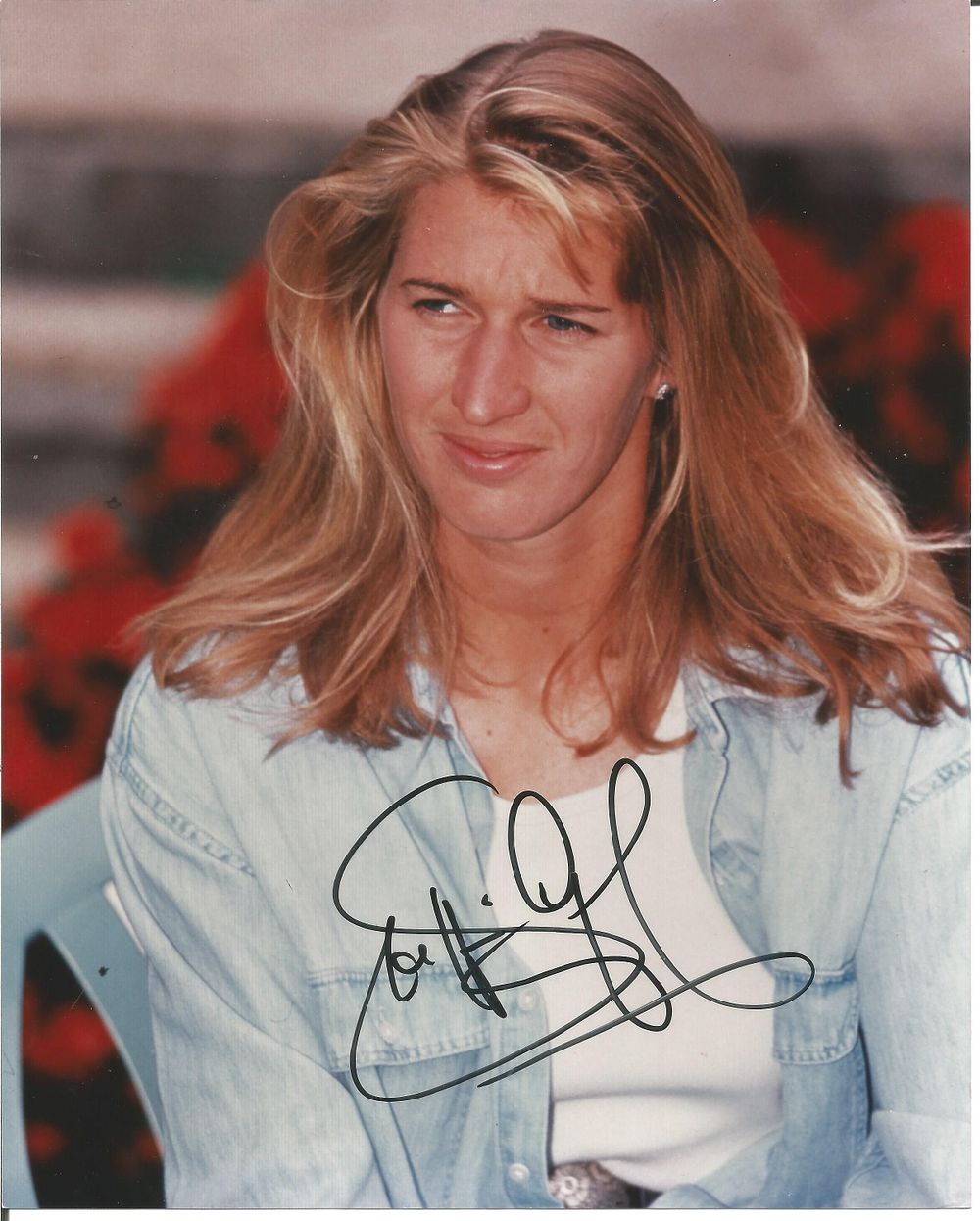 Lot 218: Steffi Graf signed 10x8 inch colour photo. Good...