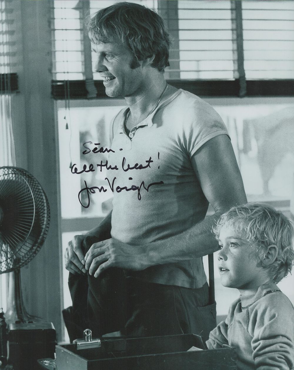 Lot 260: Jon Voight signed 10x8 inch black and white...