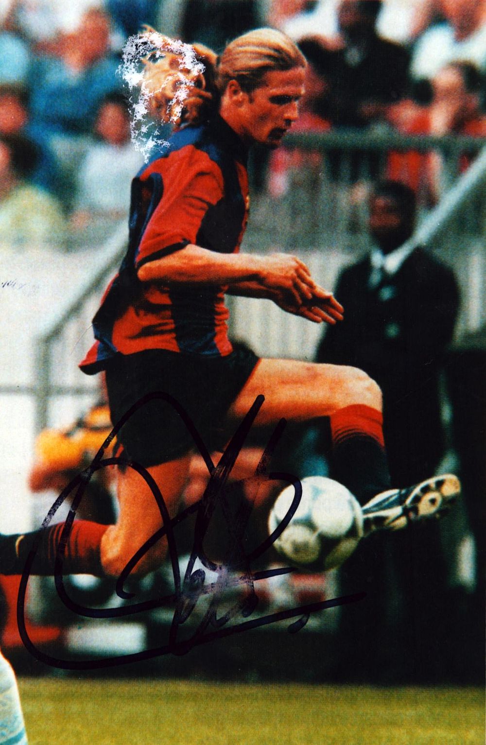 Lot 275: Emmanuel Petit signed 6x4 inch colour photo. Good...