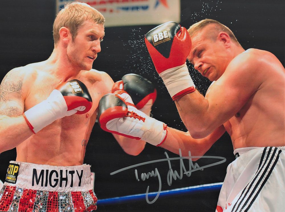 Lot 335: Tony Jeffries signed 16x12 colour photograph signed in...