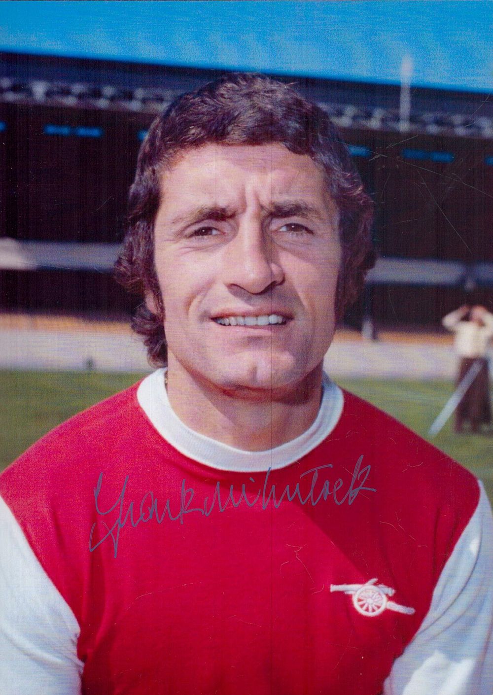 Lot 212: Frank Mclintock signed 7x5inch colour photo. Good condition....