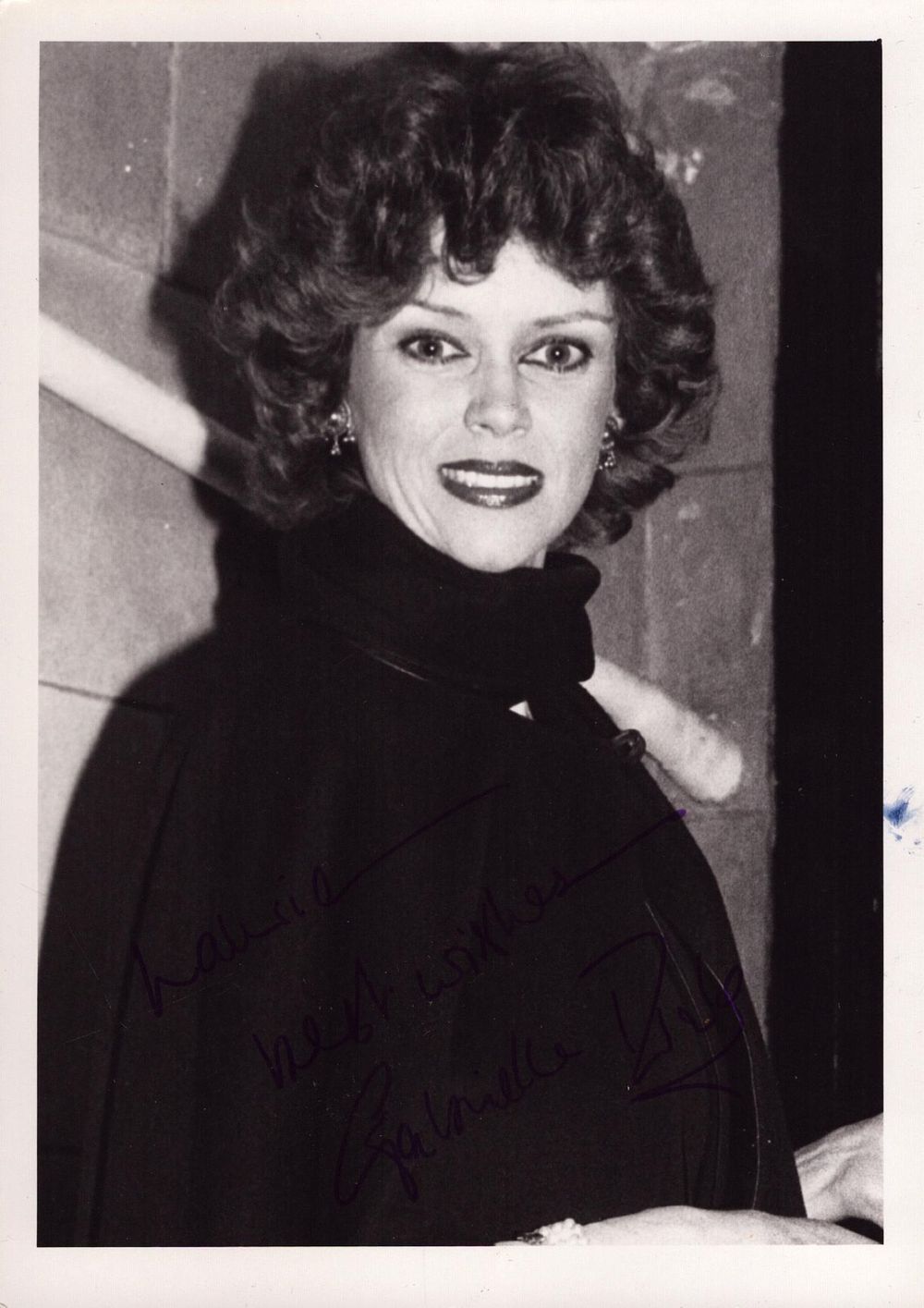 Lot 252: Gabrielle Drake signed 7x5inch black and white photo....