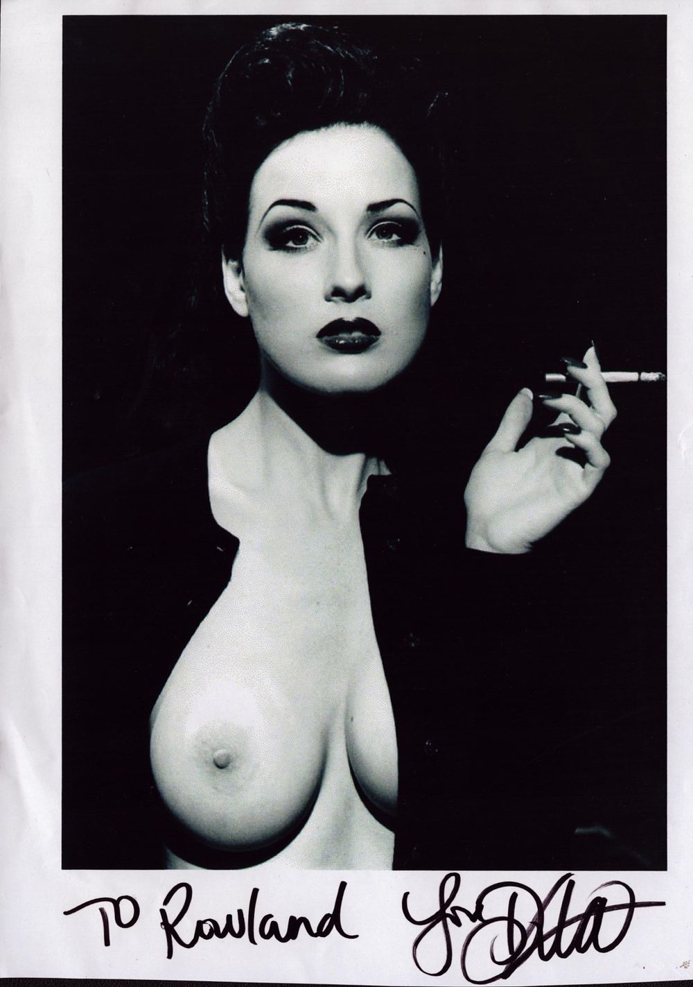 Lot 258: Dita Von Teese signed 8x6inch black and white...