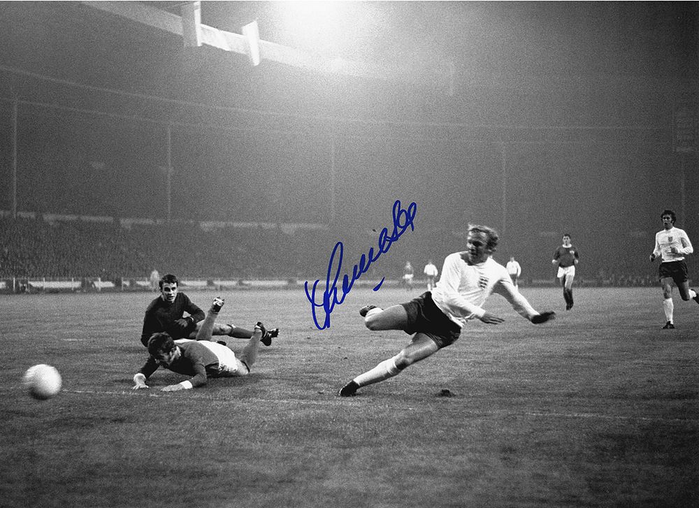 Lot 404: Autographed FRANCIS LEE 16 x 12 Photo :...