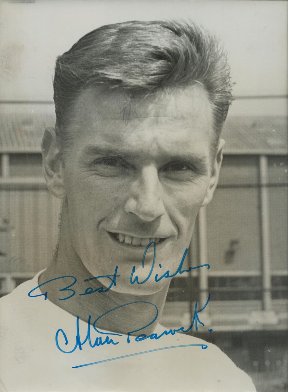 Lot 442: Footballer, Alan Peacock signed black & white photo...
