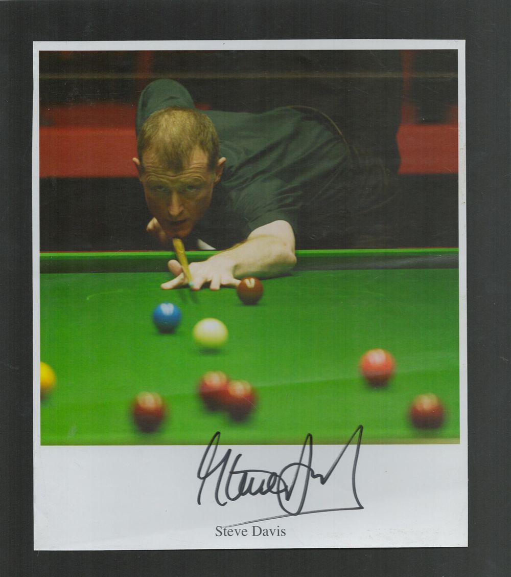 Lot 452: Snooker, Steve Davis, OBE signed colour photo Approx....