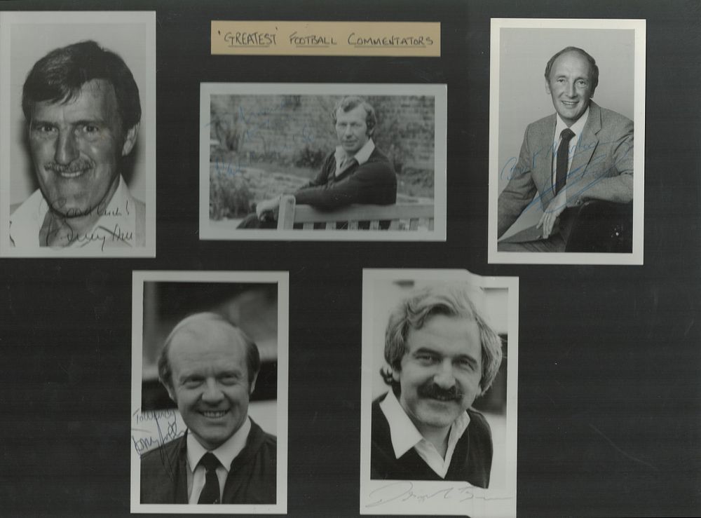 Lot 468: 5 x signed black & white photos Approx....