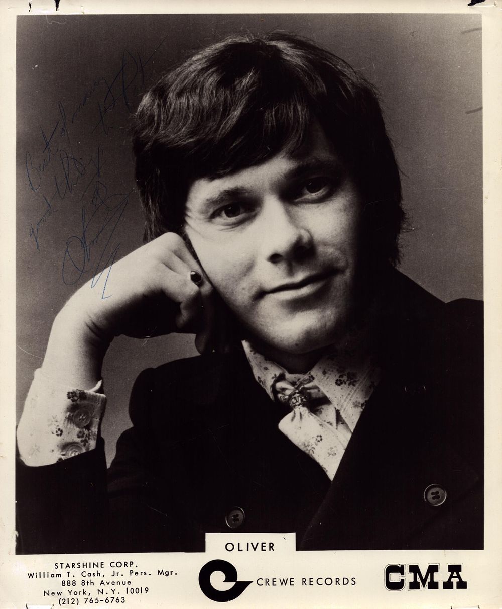 Lot 592: Oliver signed 10x8 inch 1960s vintage black and...