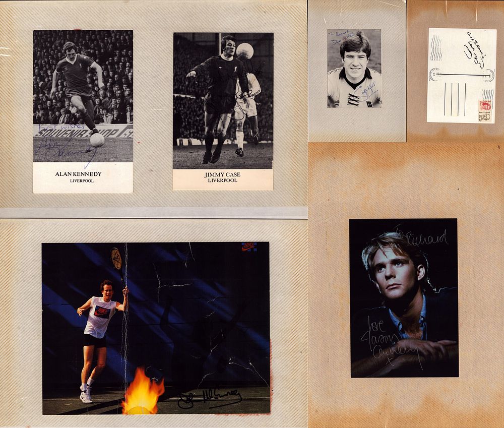 Lot 10: Entertainment collection/sport of 5 signed and printed signature...