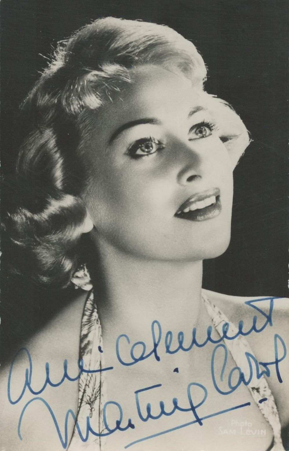 Lot 113: Martine Carol signed 6x4 inch approx black and...