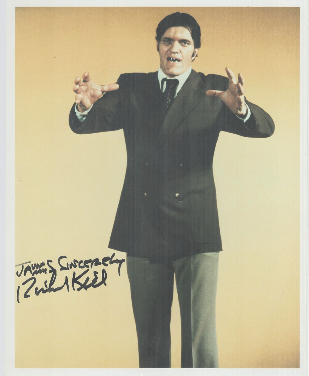 Lot 171: Richard Kiel signed 10x8 inch James Bond Jaws...