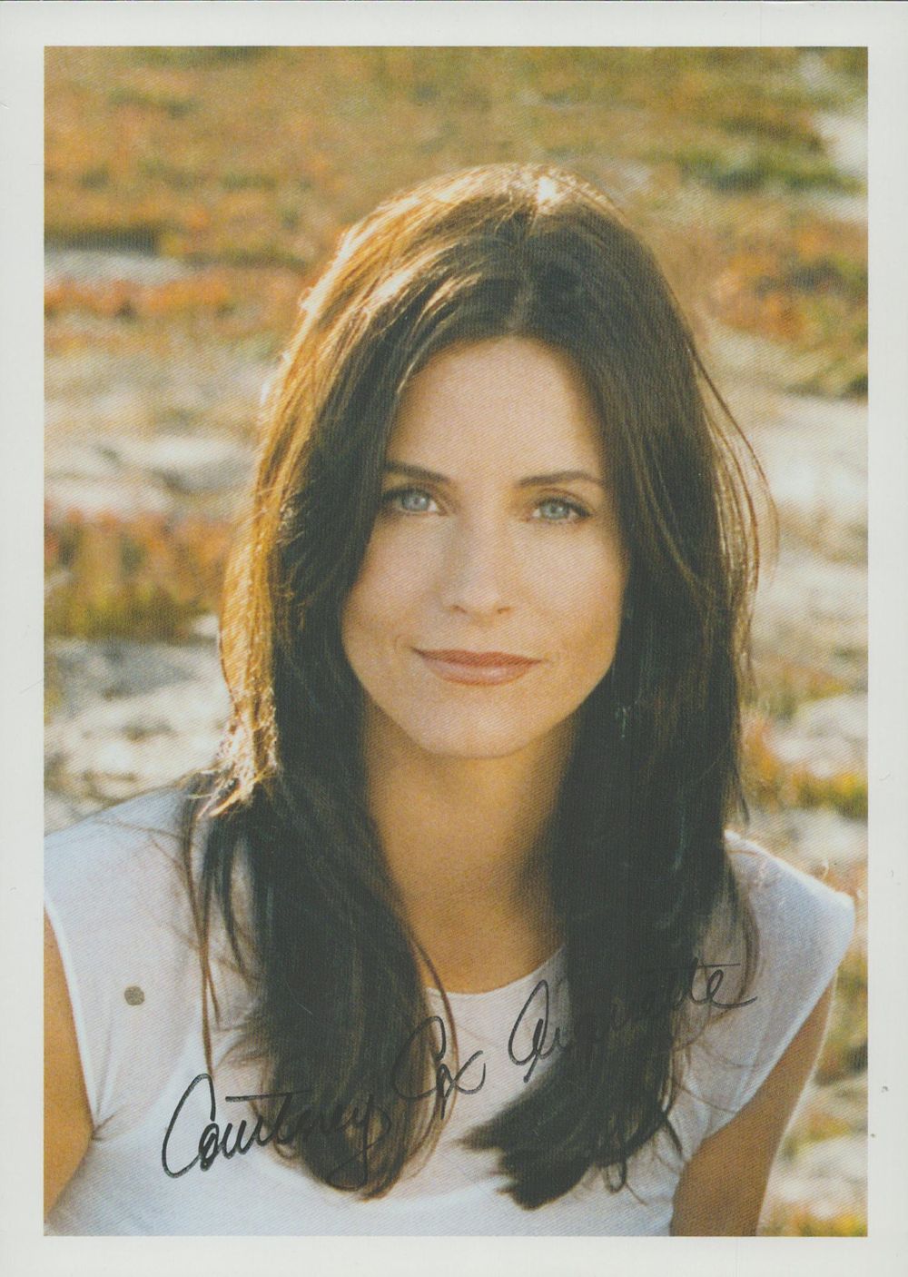 Lot 313: Courteney Cox signed colour photo 7x5 Inch. Good...