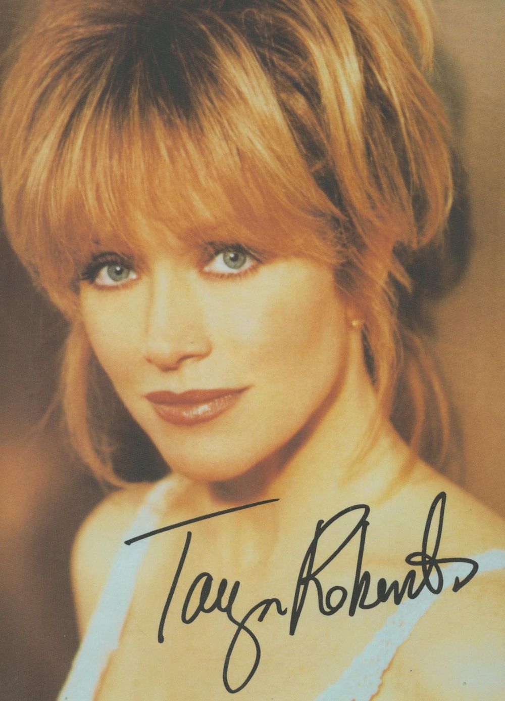 Lot 320: Tanya Roberts signed colour photo 7x5 Inch. Good...