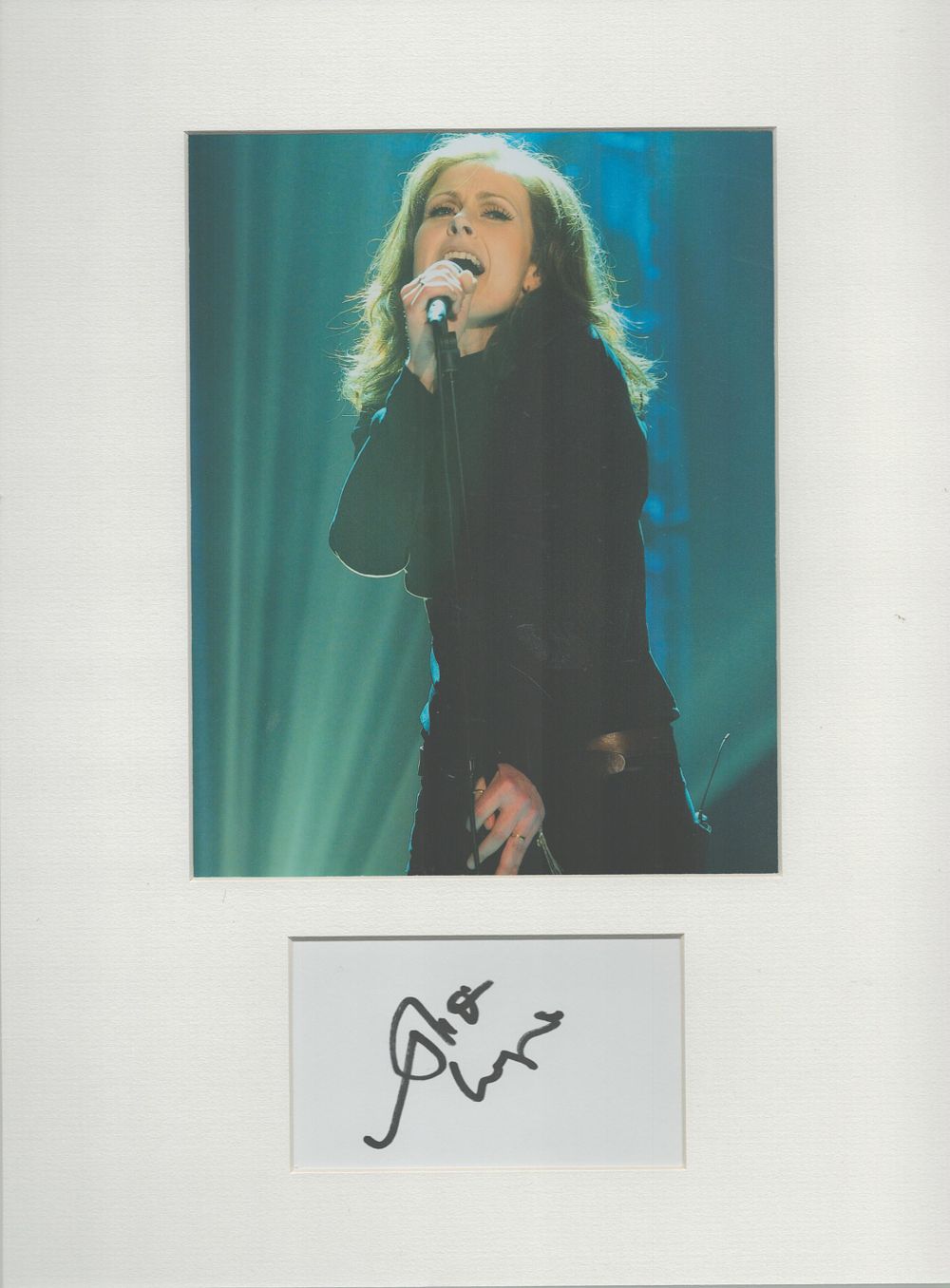 Lot 337: Alison Moyet signed white signature page 5x3 Inch...