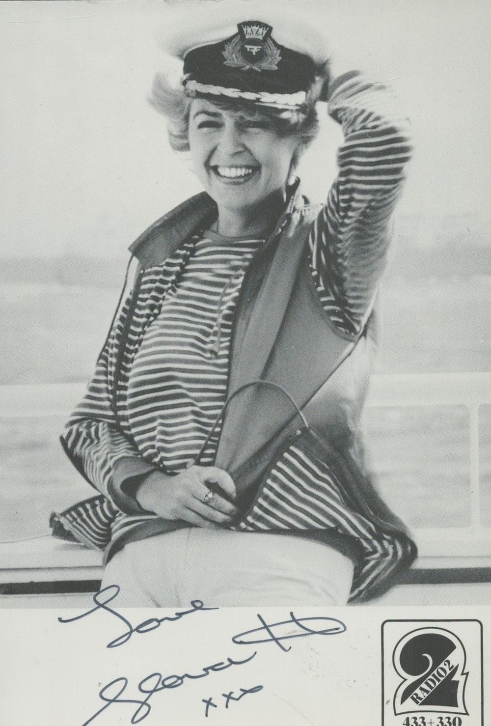 Lot 364: Gloria Hunniford signed black & white photo 6x4...
