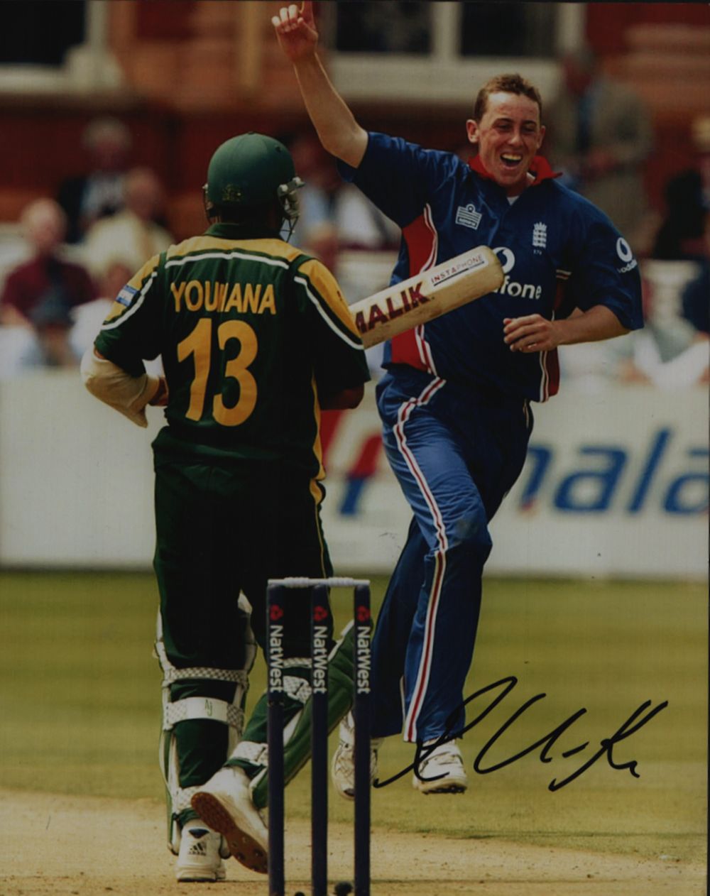 Lot 365: Rikki Clarke signed colour photo 10x8 Inch. Is...
