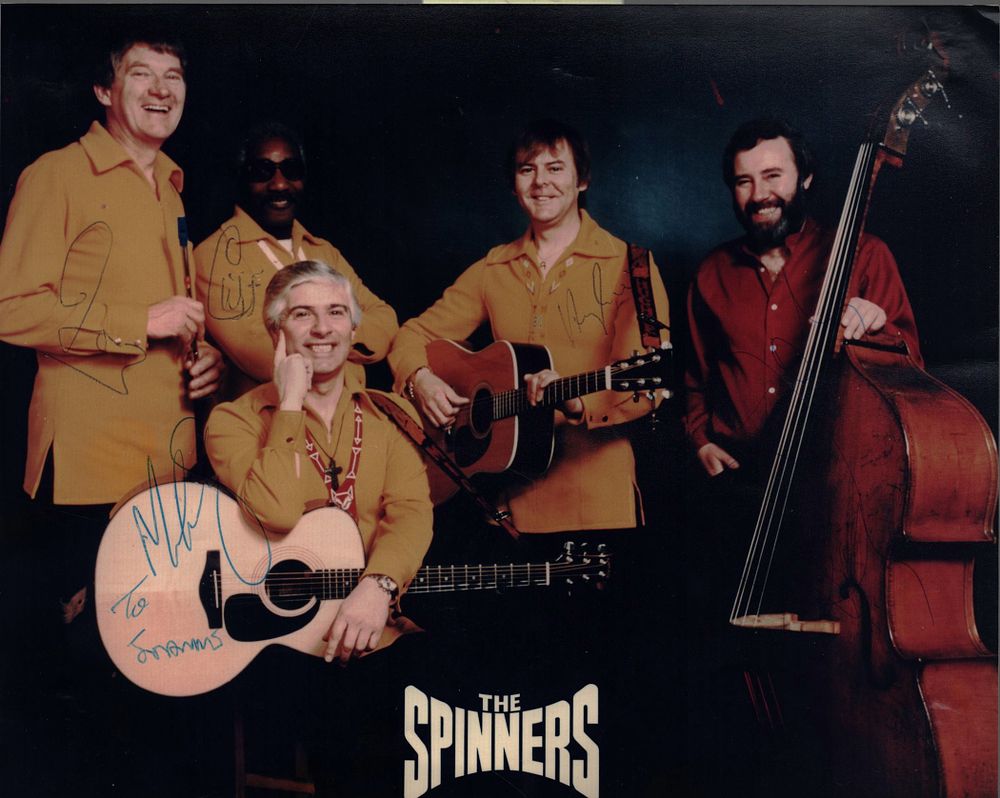Lot 515: The Spinners band members Signed promo photo Clif...
