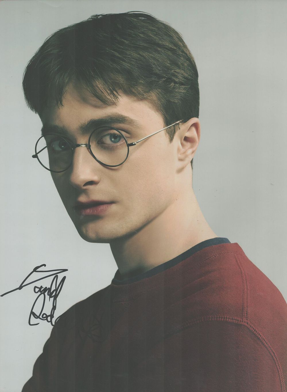 Lot 536: Daniel Radcliffe signed Harry Potter colour poster 16x12...