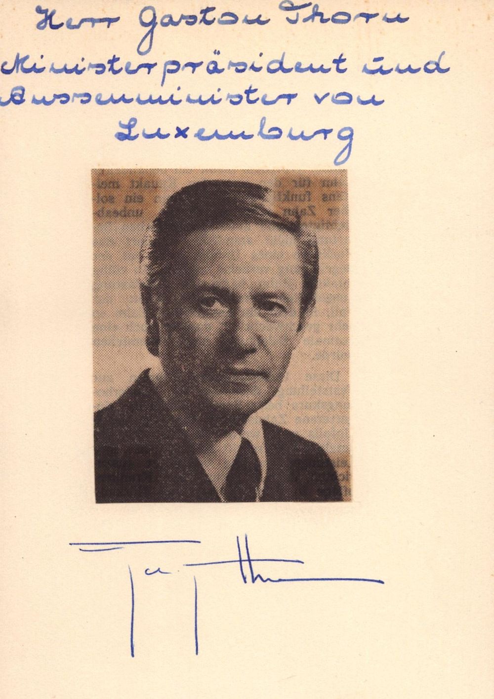 Lot 634: Gaston Egmond Thorn signed card with newspaper photo...