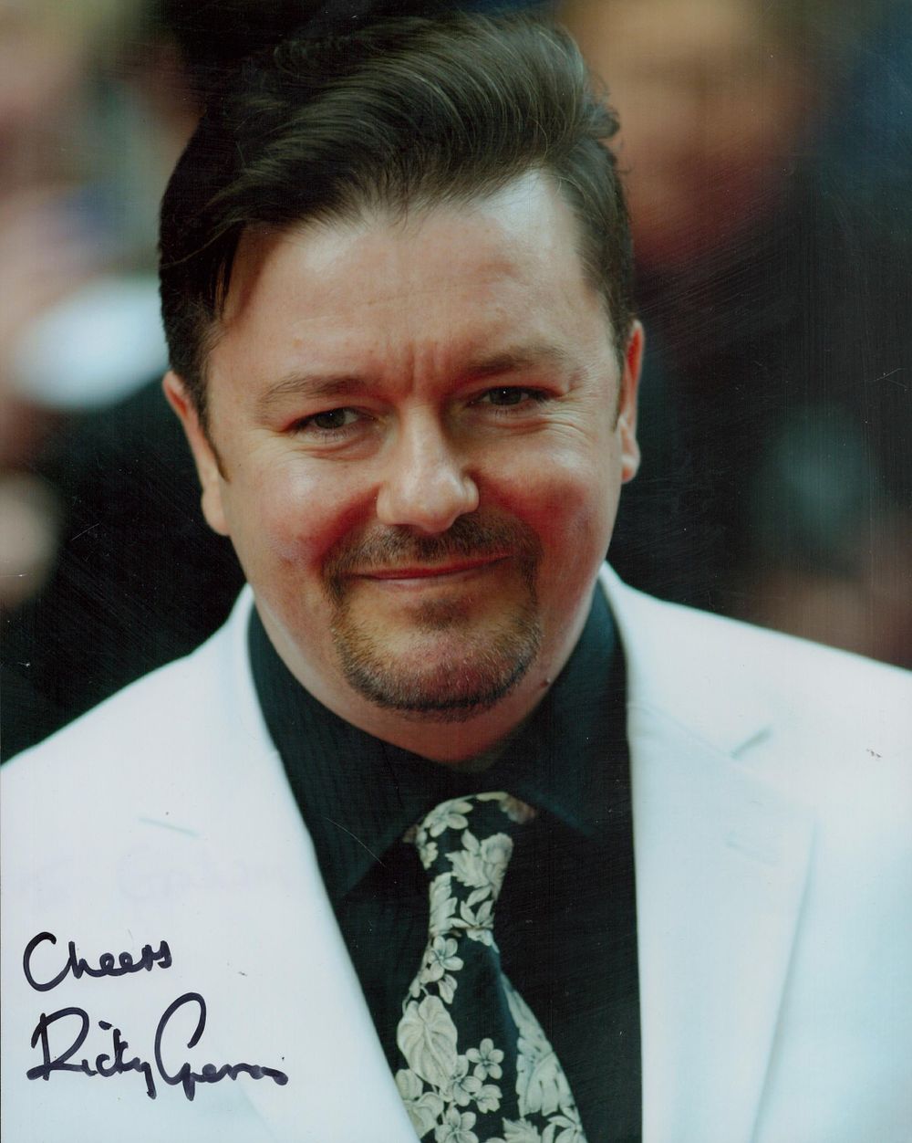 Lot 397: Ricky Gervais signed 10x8 inch colour photo. Good...