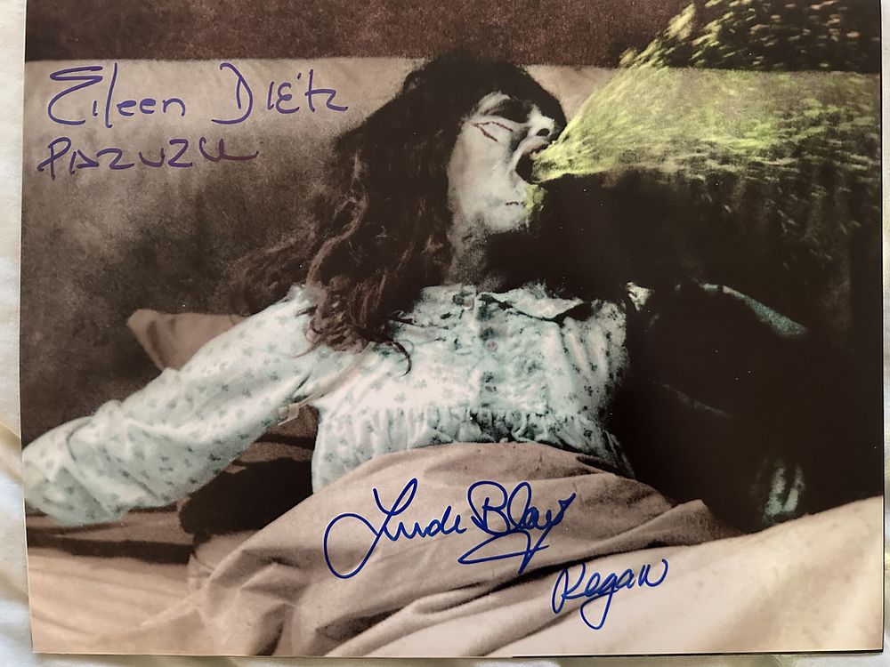 Lot 591: The Exorcist horror movie scene 14x11 colour photo...