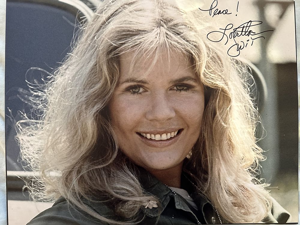 Lot 594: MASH actress Loretta Swit as hotlips hoolahan signed...