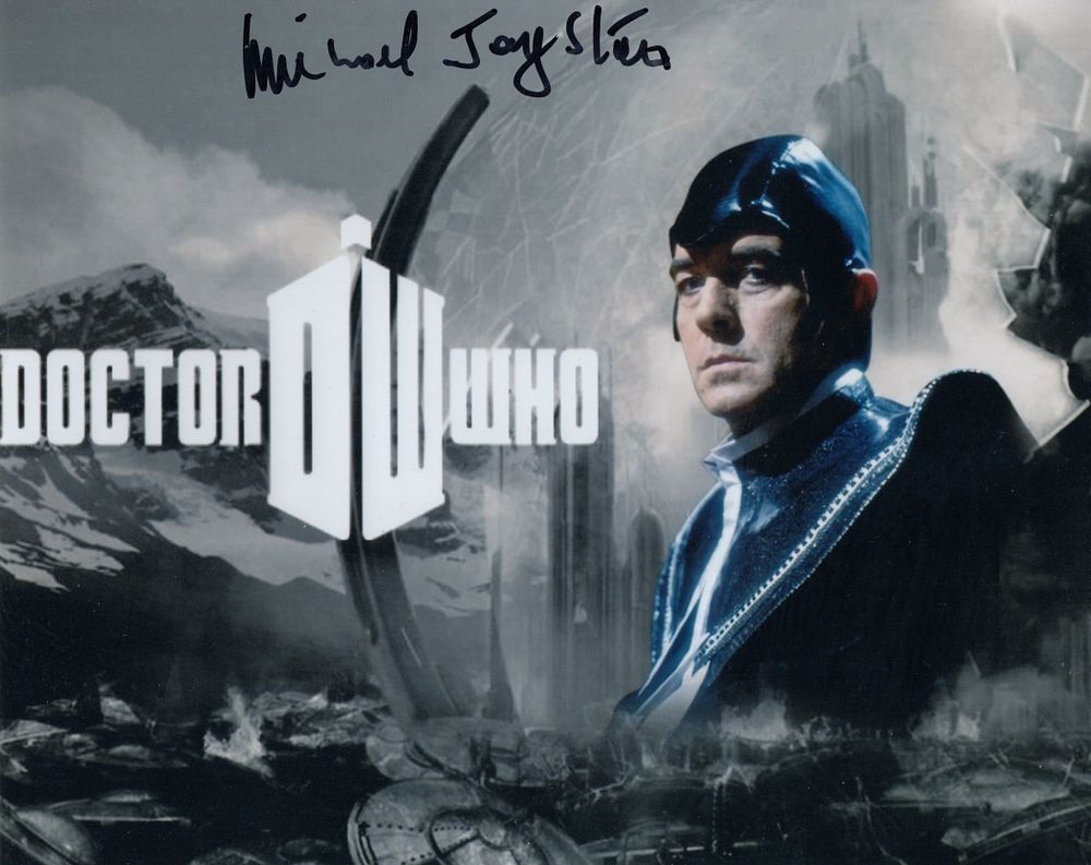 Lot 605: Doctor Who 8x10 colour photo signed by the...