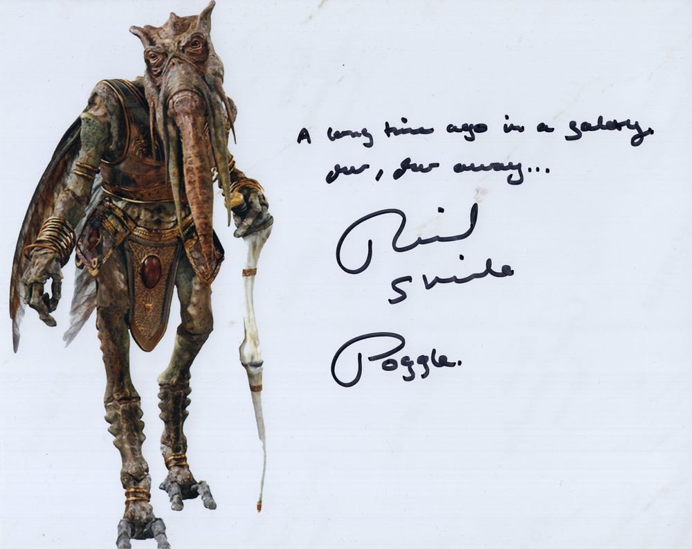 Lot 622: Star Wars 8x10 BandW photo signed by A...