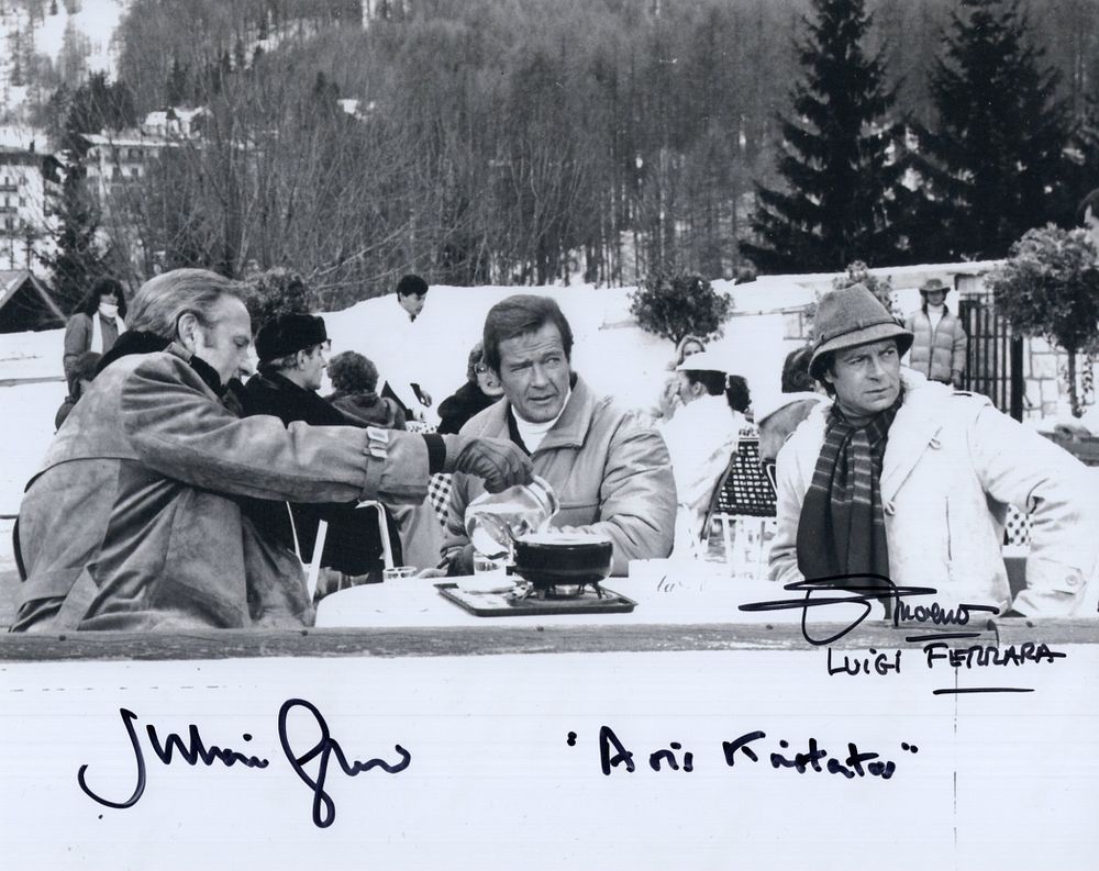 Lot 686: 007 James Bond movie For Your Eyes Only...