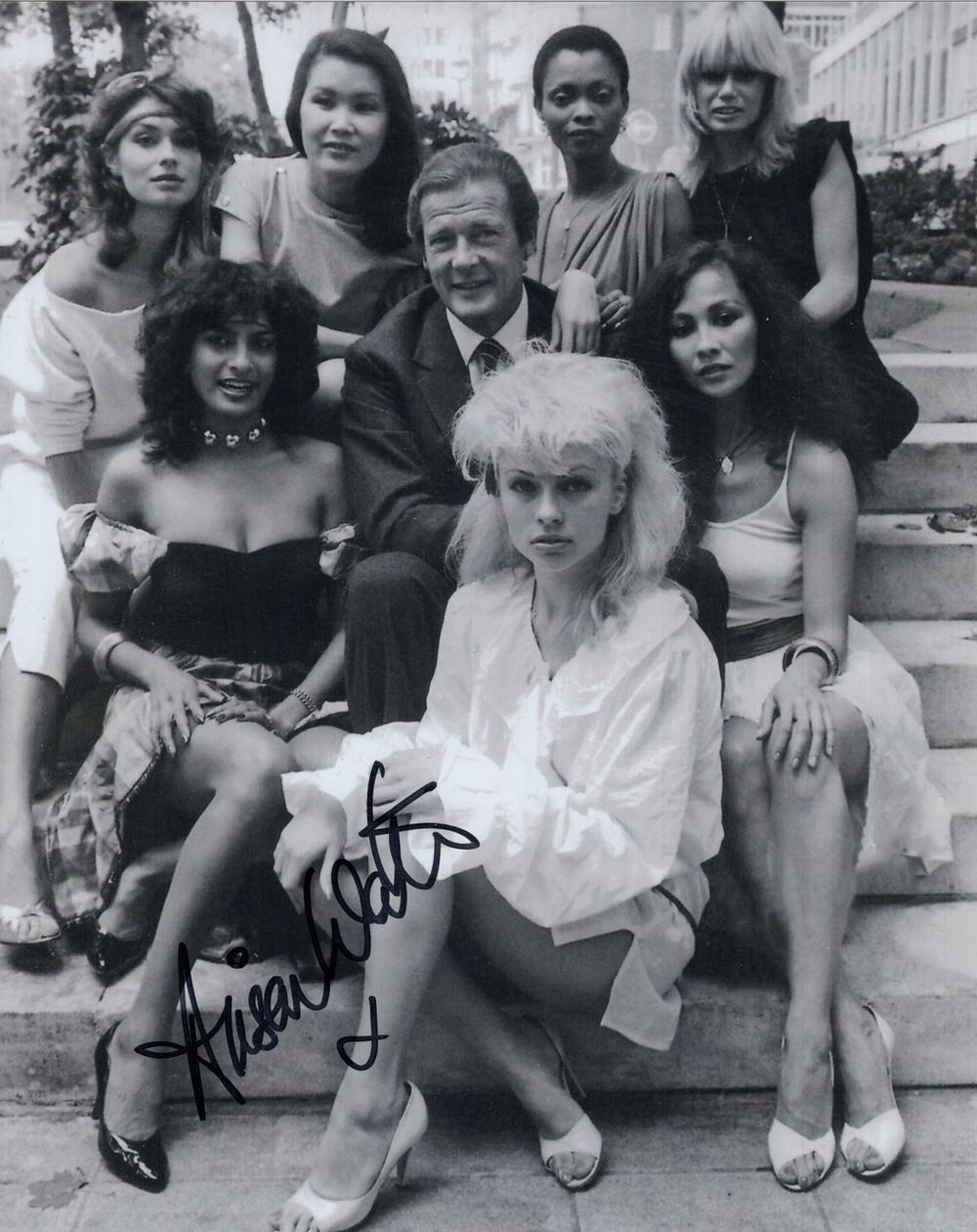 Lot 691: 007 James Bond movie Octopussy 8x10 BandW photo...