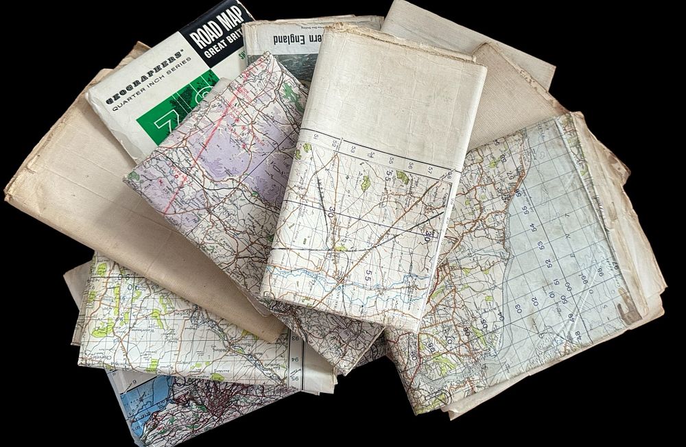 Lot 8: Vintage map collection, 10 vintage folded maps includes...