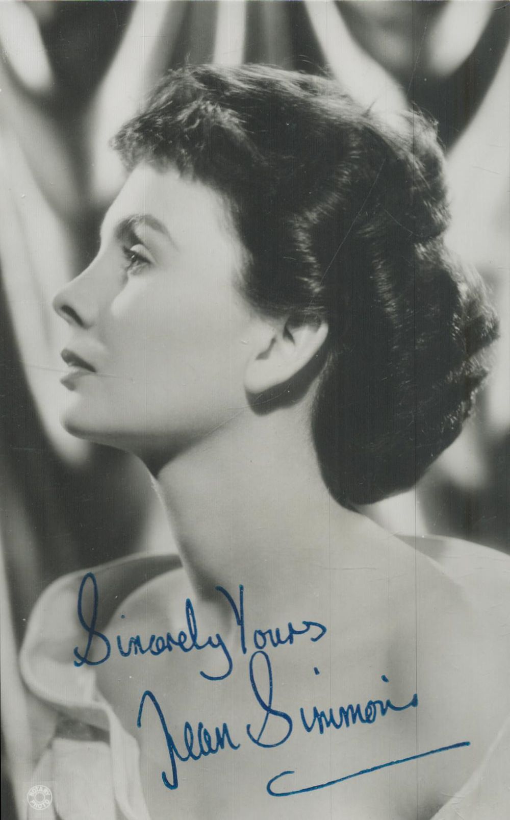 Lot 65: Jean Simmons signed 6x4 inch black and white...
