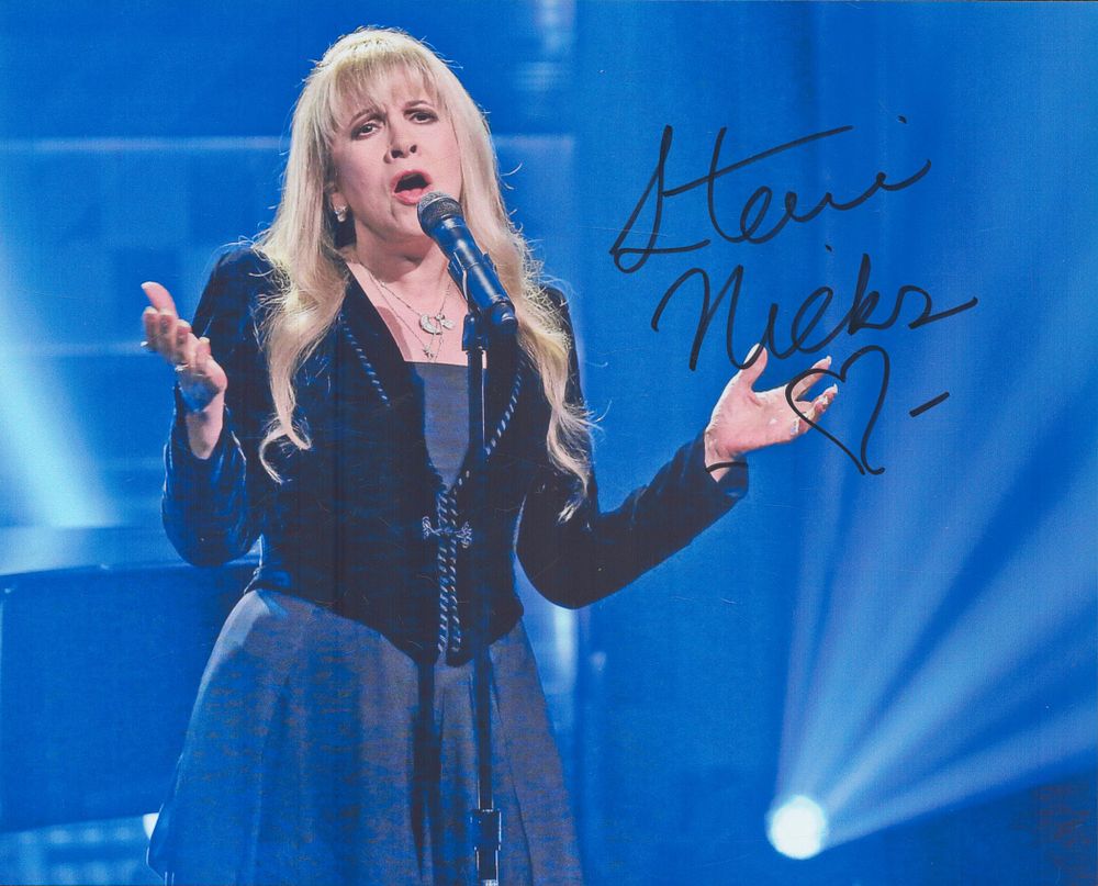 Lot 88: Stevie Nicks signed 10x8 inch colour photo. Good...