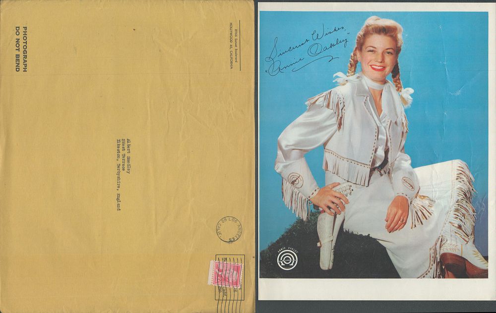 Lot 109: Annie Oakley (Gail Davis) signed 10x8inch colour photo...