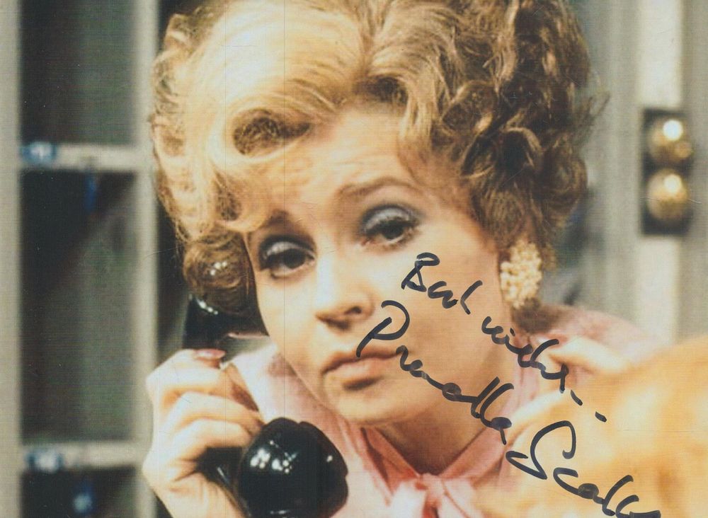 Lot 164: Prunella Scales signed 7x5inch colour photo from Fawlty...