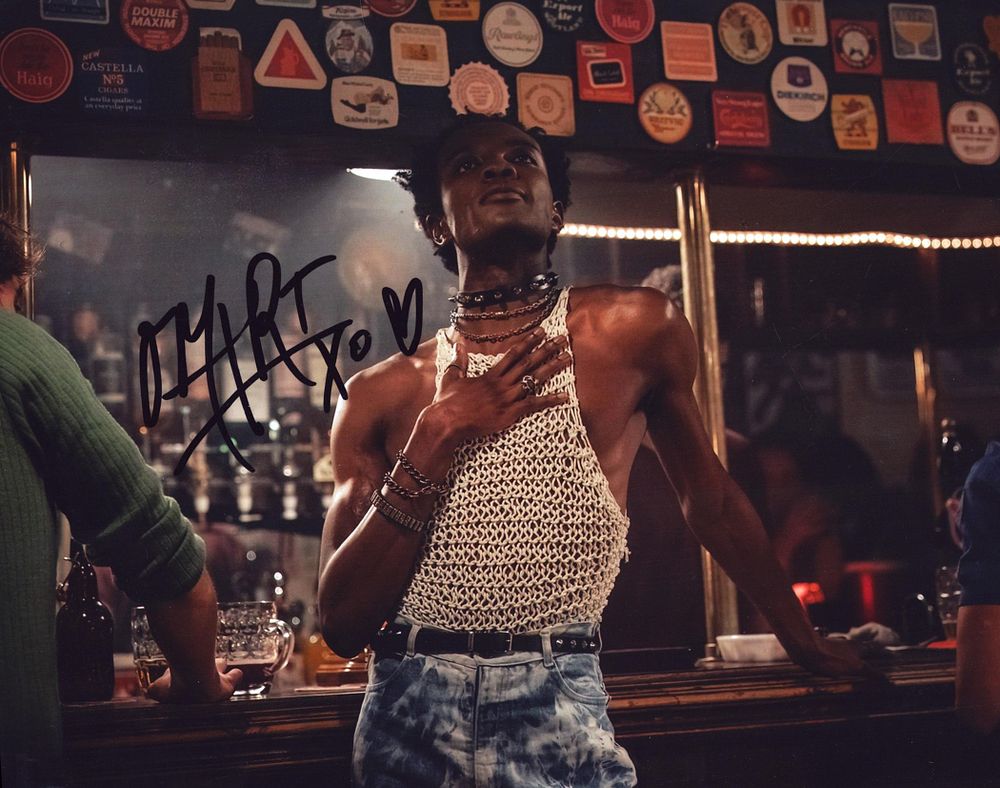 Lot 702: Omari Douglas Actor Signed It's A Sin 8x10...