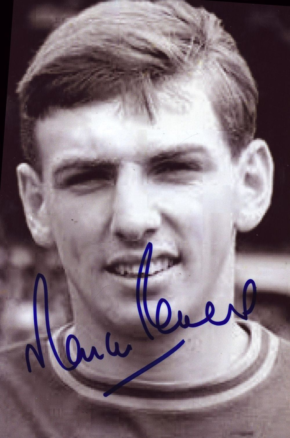 Lot 728: Martin Peters Signed West Ham United Photo. Good...