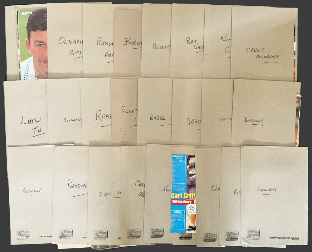 Lot 95: Football Collection of footballers from various Teams Approx...