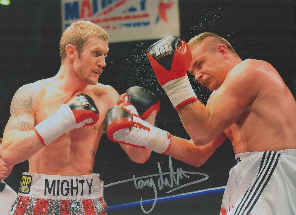 Lot 127: Tony Jeffries signed colour print 16x12 Inch Is...