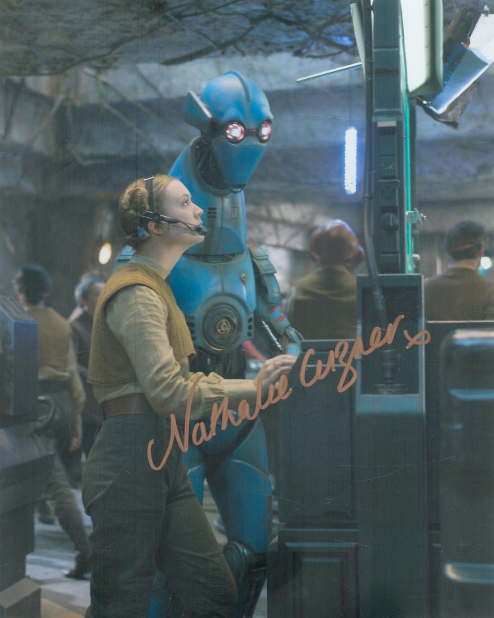 Lot 246: Star Wars Nathalie Cuzner as Droid PZ4CO signed...