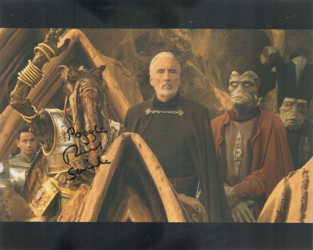 Lot 255: Star Wars movie scene 8 x 10 inch...