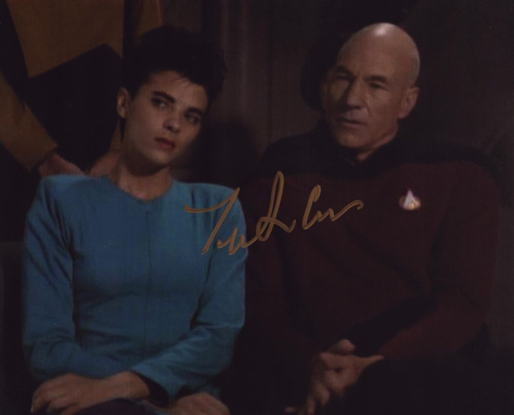 Lot 370: Tracee Lee Cocco signed 10x8 inch Star Trek...