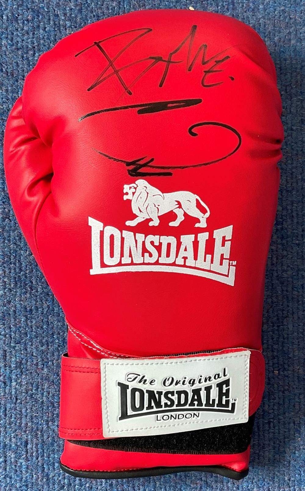 Lot 426: English Actor Tom Hardy Signed Lonsdale Red Boxing...
