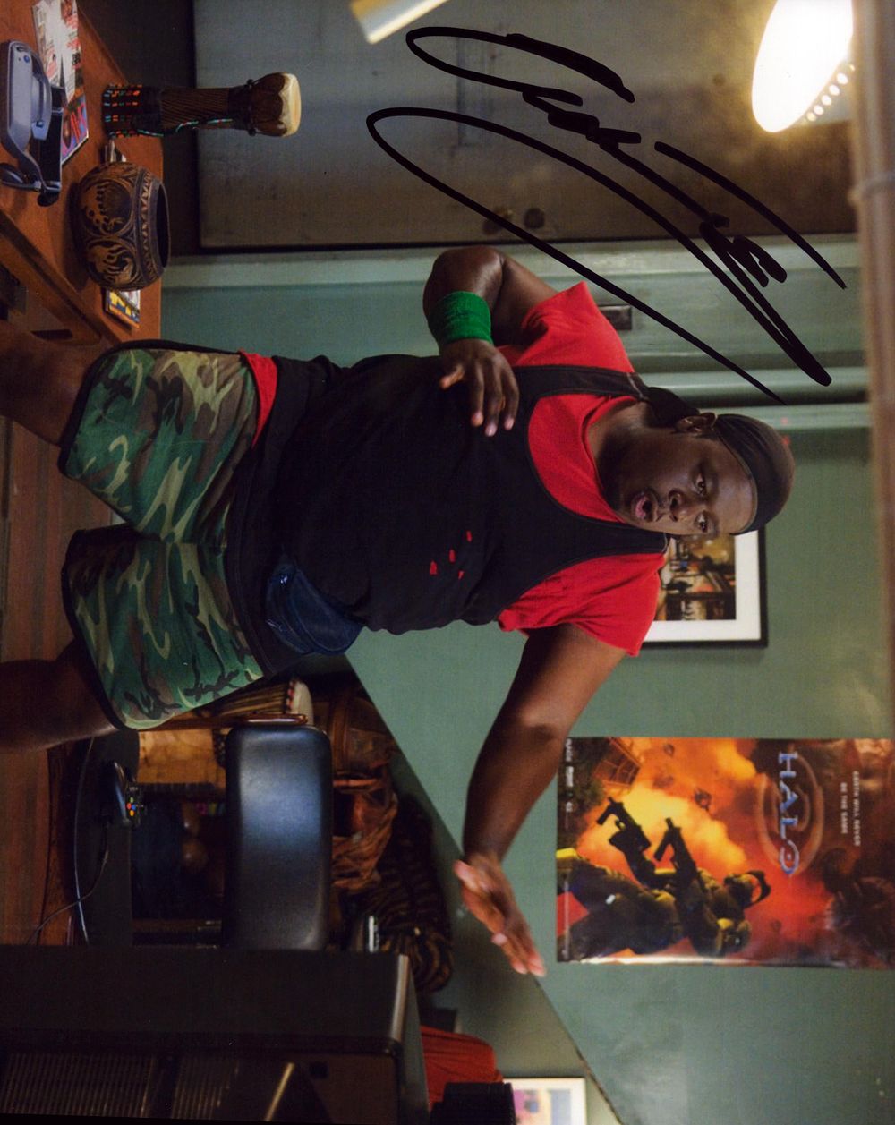 Lot 178: Cedric The Entertainer signed 10x8 inch colour photo....