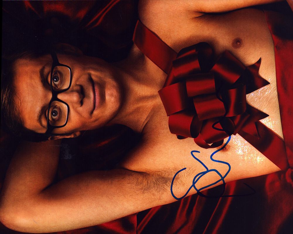 Lot 206: Stephen Merchant signed 10x8 inch colour photo. Good...