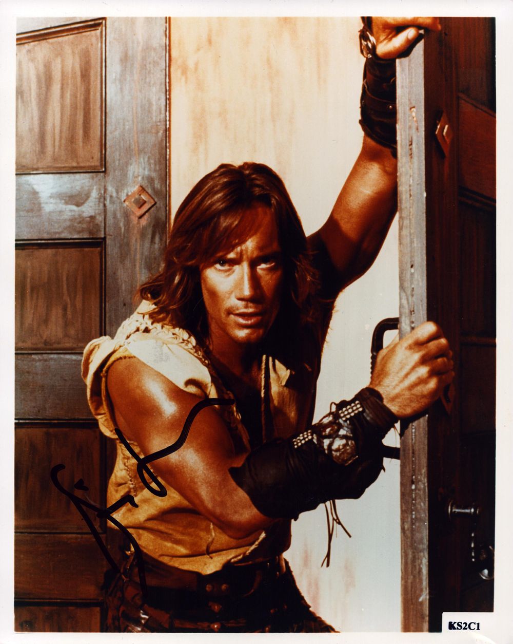 Lot 210: Kevin Sorbo signed 10x8 inch colour photo. Good...