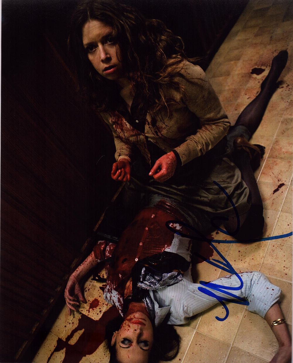 Lot 221: Natasha Lyonne signed 10x8 inch colour photo. Good...